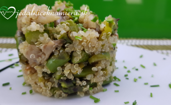 Quinoa so stonkovým zelerom a hlivou